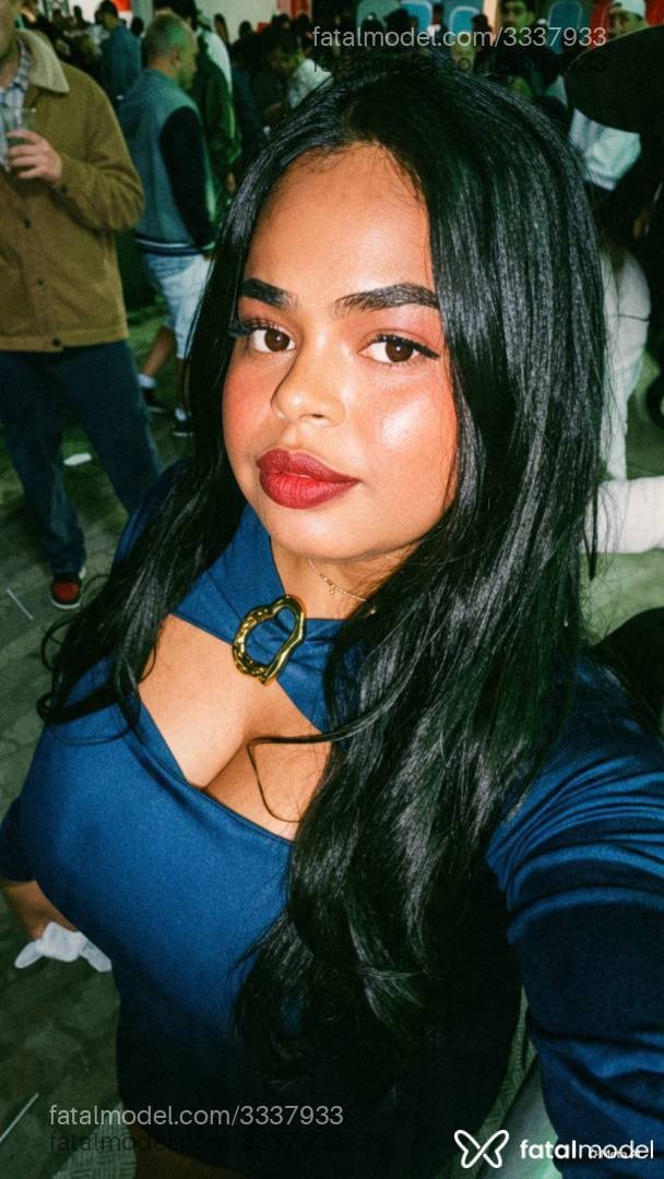 Acompanhante mulher morena (o) de olhos castanhos - Camila Ferraz