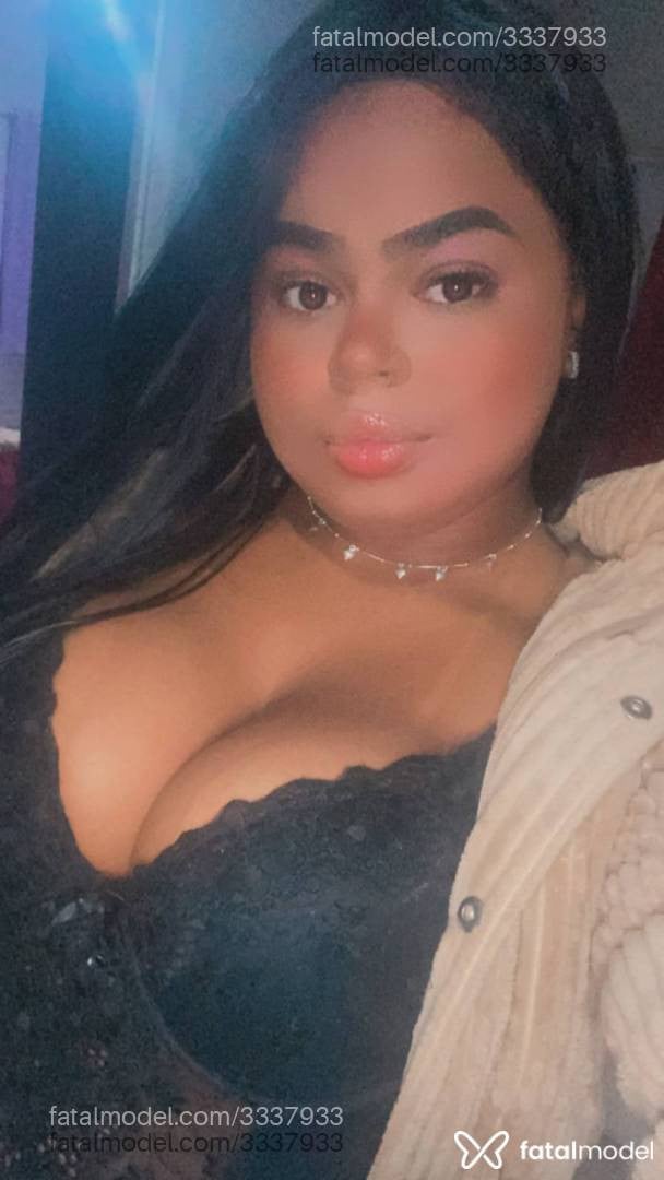 Acompanhante mulher morena (o) de olhos pretos - Camila Ferraz