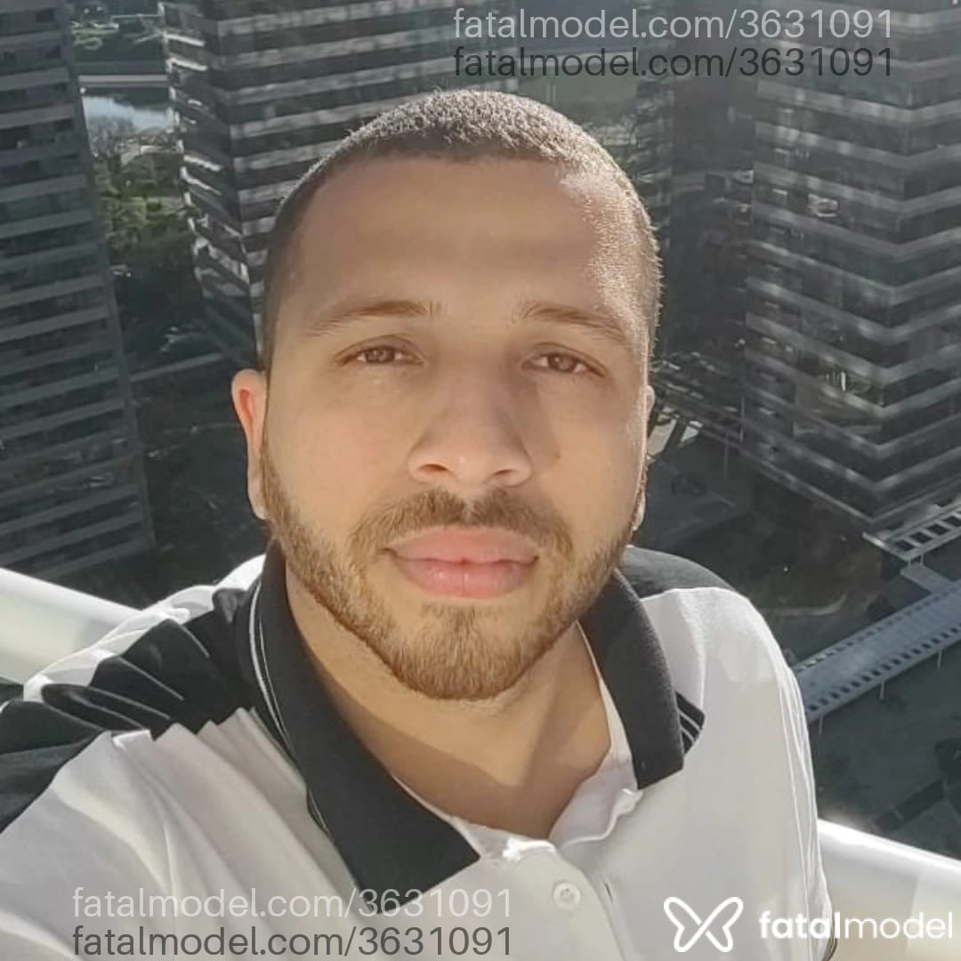 Acompanhante homem com cabelo castanho de olhos castanhos - Eduardo Silva