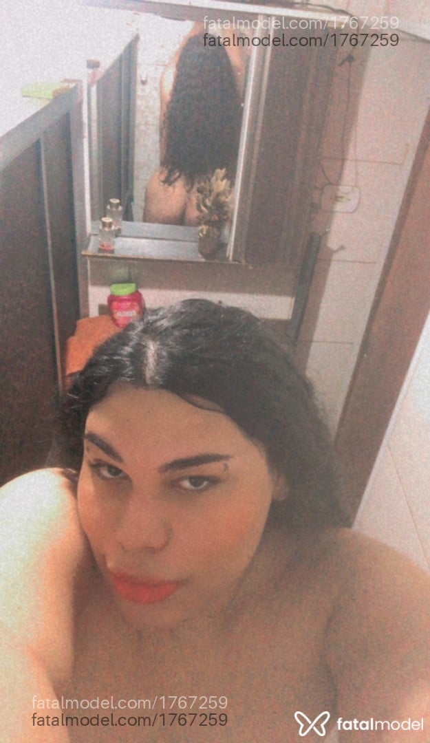 Acompanhante mulher trans morena (o) de olhos pretos - Nicolly