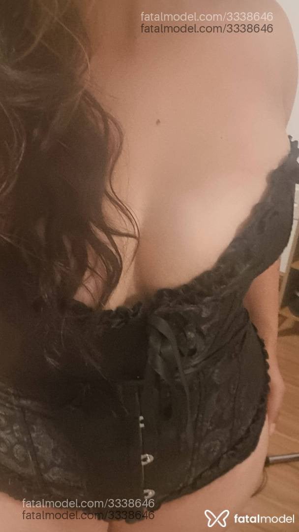 Acompanhante mulher morena (o) de olhos castanhos - Lazuli