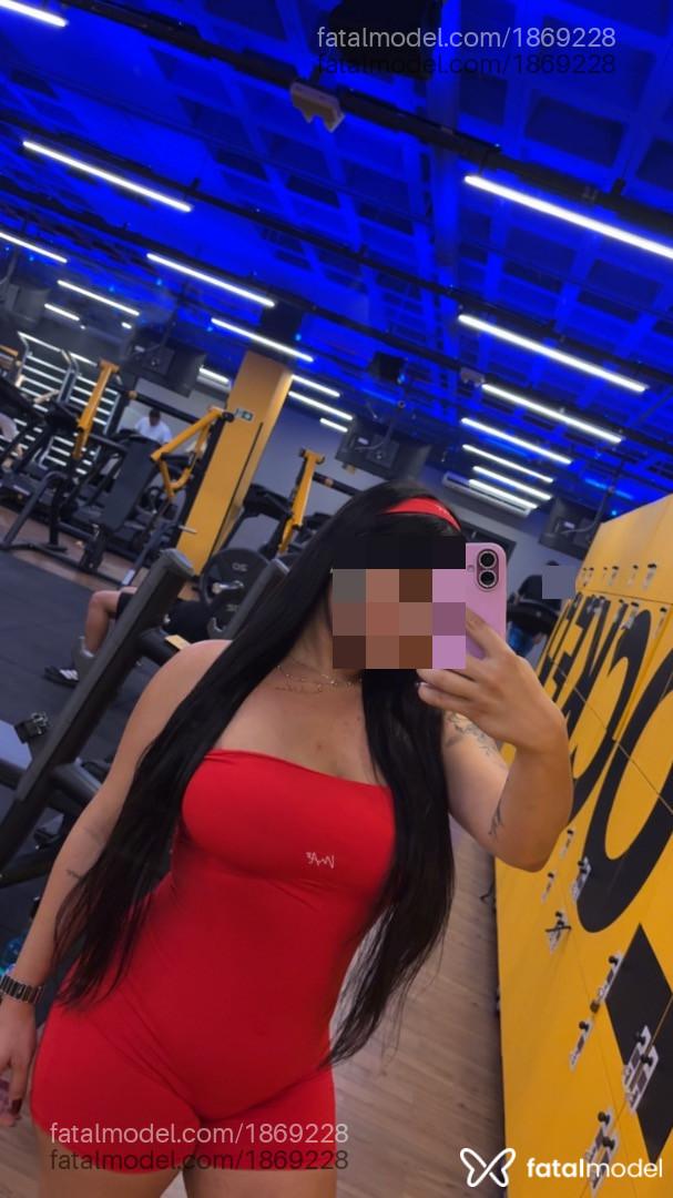 Acompanhante mulher morena (o) de olhos pretos - Yngrid