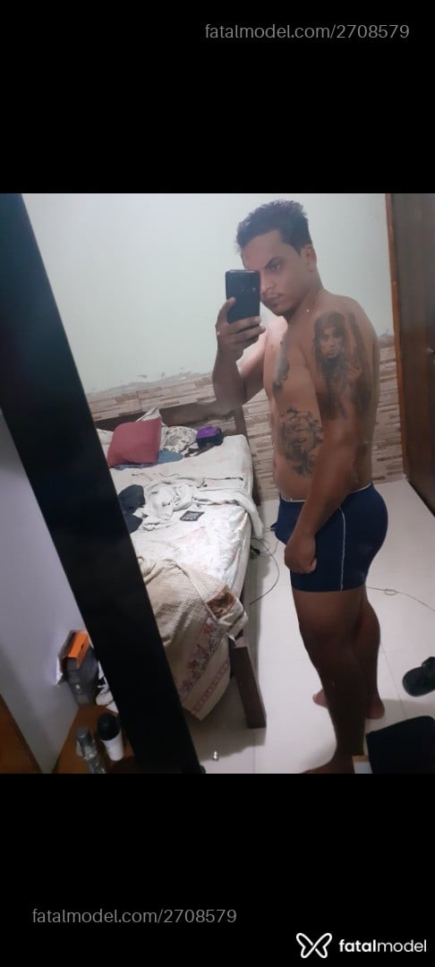 Acompanhante homem com cabelo castanho de olhos castanhos - Cesar