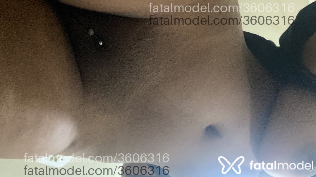 Acompanhante mulher morena (o) de olhos pretos - Bianca Leal
