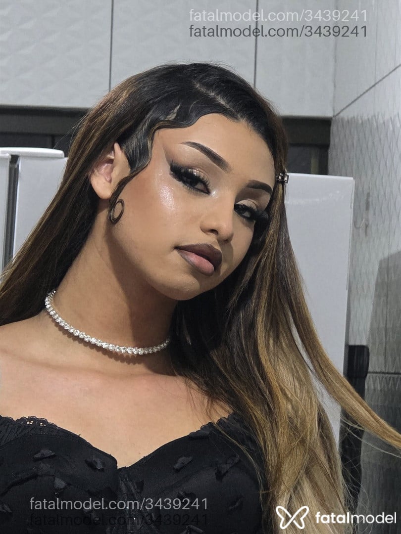 Acompanhante mulher trans loira (o) de olhos castanhos - Nathyzinha