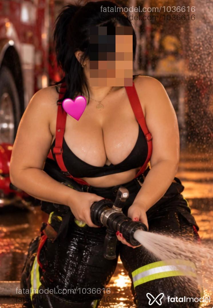 Acompanhante mulher morena (o) de olhos castanhos - Pâmela Suck
