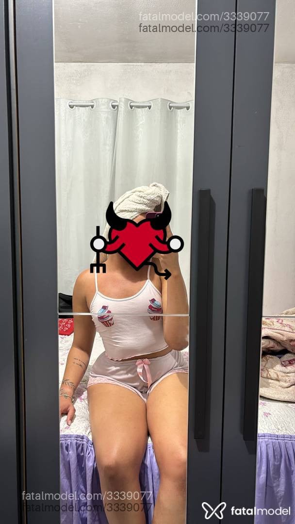 Acompanhante mulher trans morena (o) de olhos castanhos em Itajaí - Stela