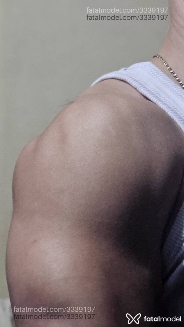 Acompanhante homem com cabelo castanho de olhos castanhos em Franca - Noahh