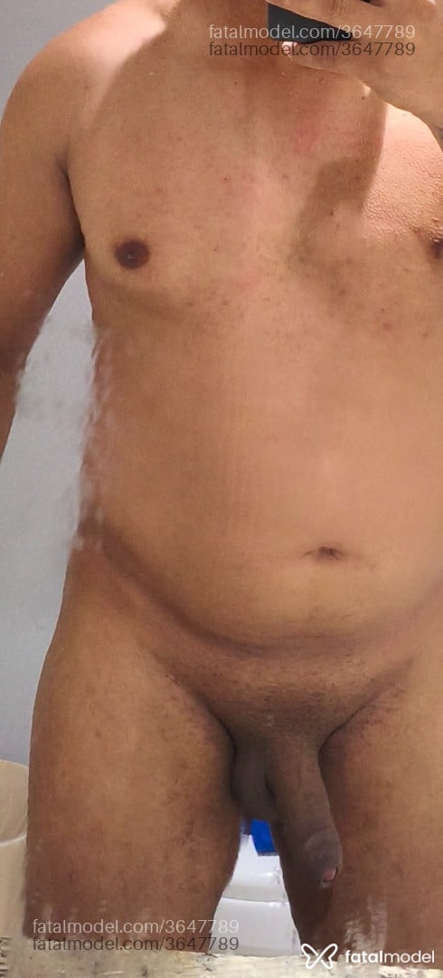 Acompanhante homem morena (o) de olhos castanhos - Icaris