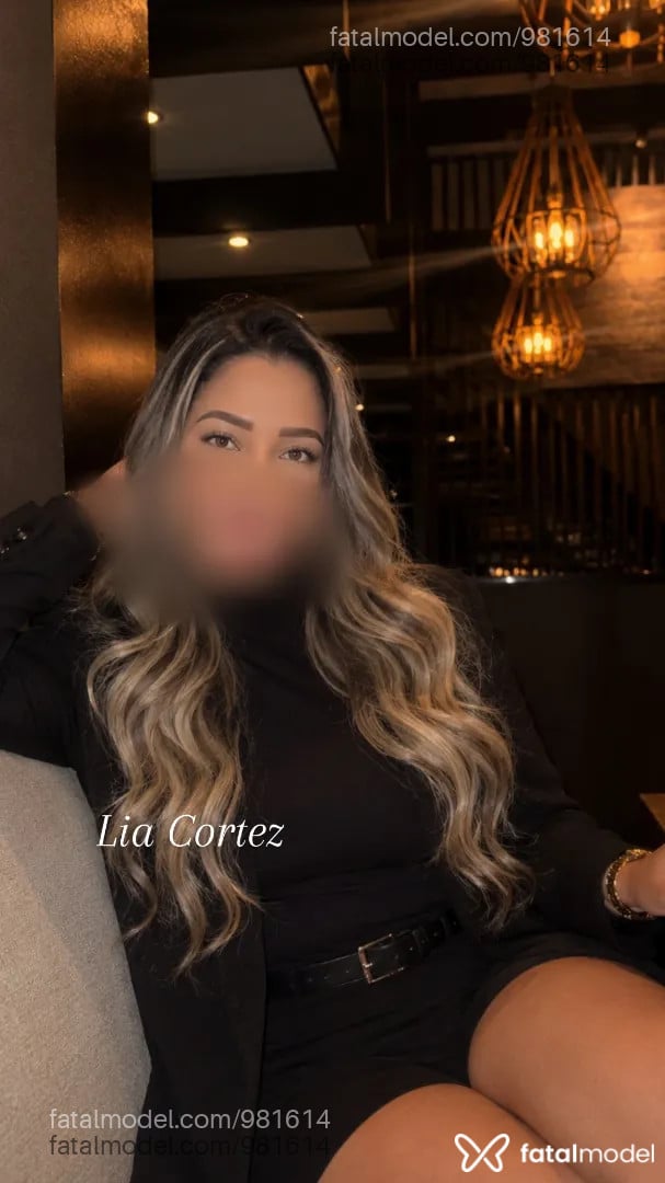 Acompanhante mulher morena (o) de olhos castanhos - Lia Cortez
