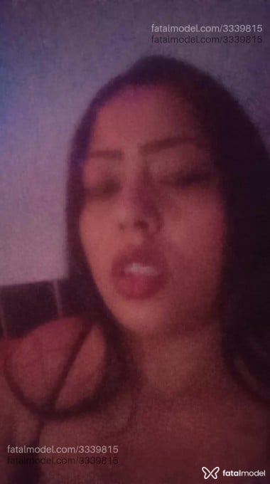 Acompanhante mulher morena (o) de olhos pretos - Bruna Acompanhante mulher morena (o) de olhos pretos - Bruna