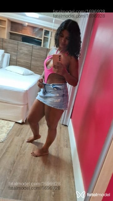 Acompanhante mulher com cabelo castanho de olhos castanhos - Lua