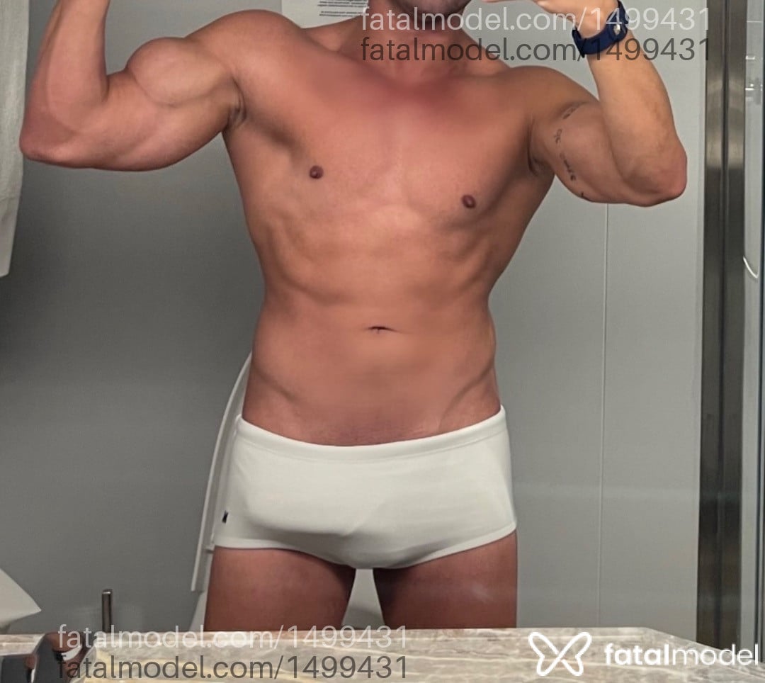 Acompanhante homem com cabelo castanho de olhos castanhos - Marcos DotadCE