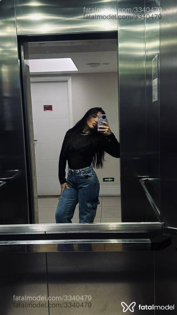Acompanhante mulher morena (o) de olhos castanhos em São Paulo - Layla