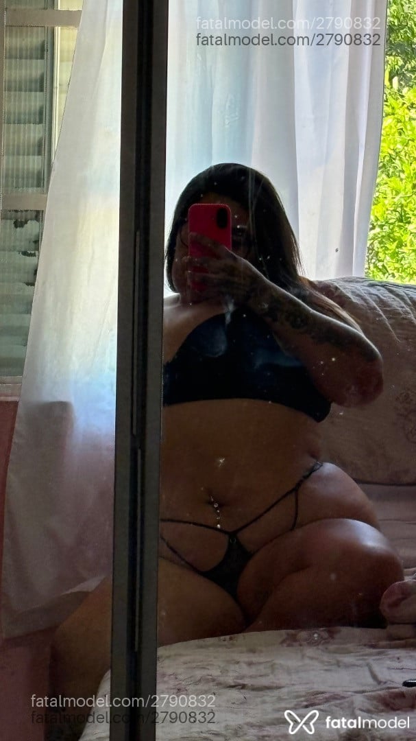 Acompanhante mulher morena (o) de olhos castanhos - Clara Santss