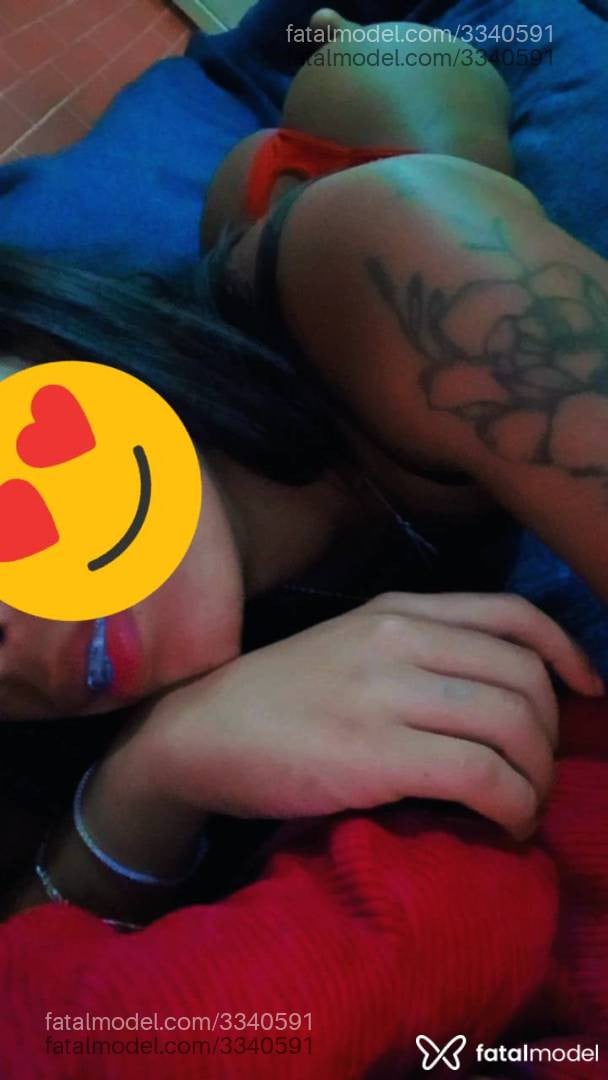 Acompanhante mulher morena (o) de olhos castanhos - Morena