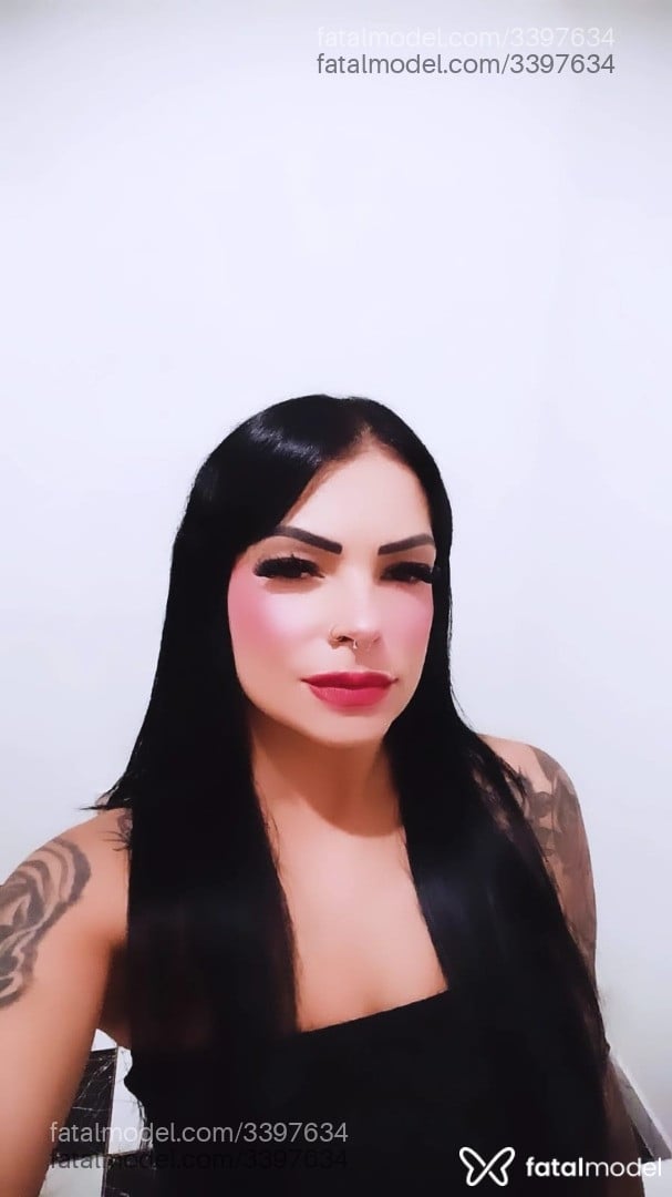 Acompanhante mulher morena (o) de olhos castanhos - Brenda