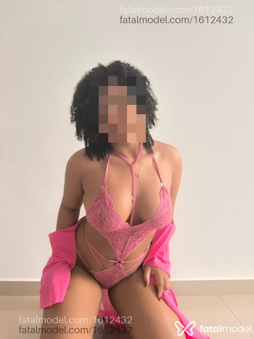 Acompanhante mulher morena (o) de olhos castanhos - Isabella Docynho