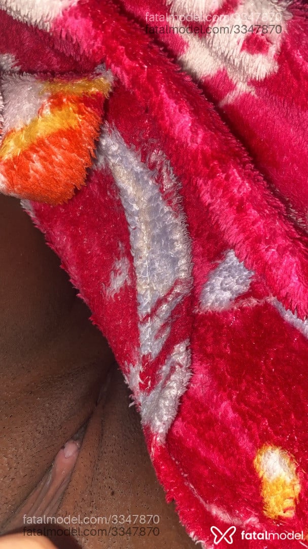 Acompanhante mulher morena (o) de olhos pretos - Bruninha