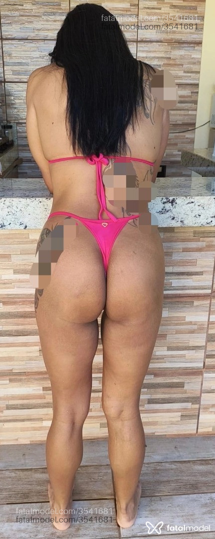 Acompanhante mulher morena (o) de olhos castanhos - Putacasada