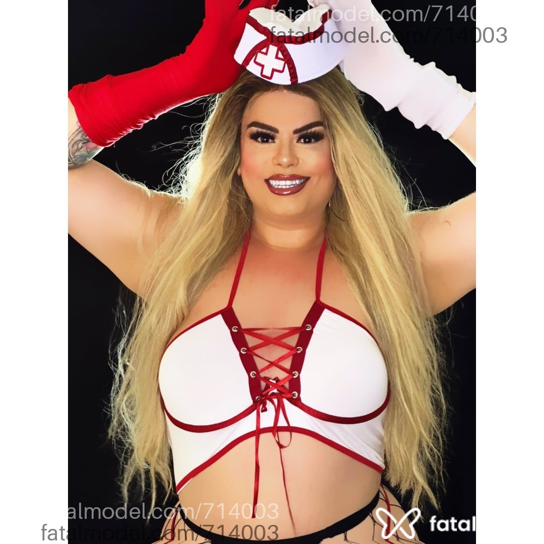 Acompanhante travesti loira (o) de olhos castanhos - Angelina Castillho