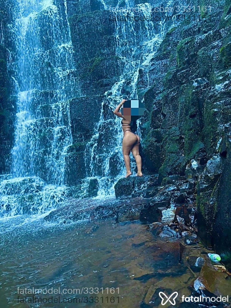 Acompanhante mulher morena (o) de olhos castanhos - Serena Diniz