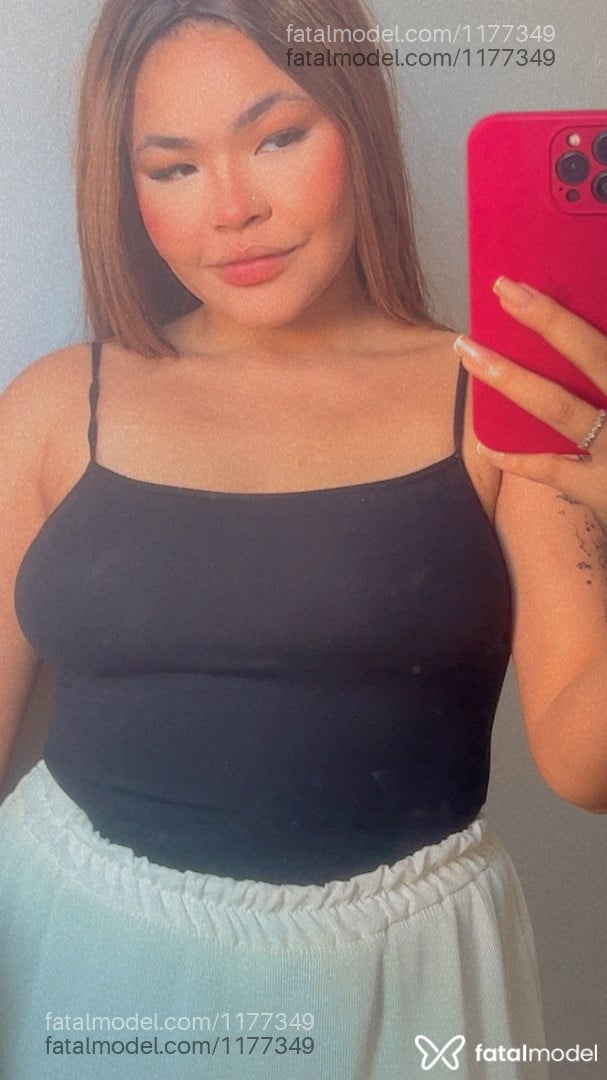 Acompanhante mulher morena (o) de olhos castanhos - Sofia