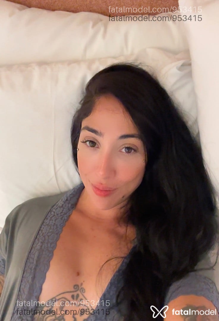 Acompanhante mulher morena (o) de olhos castanhos - Yasmim