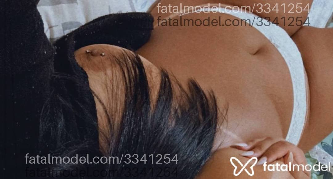 Acompanhante mulher morena (o) de olhos castanhos - Amanda