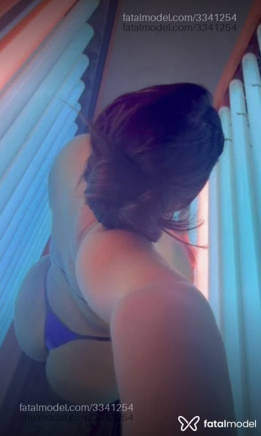 Acompanhante mulher morena (o) de olhos castanhos - Amanda