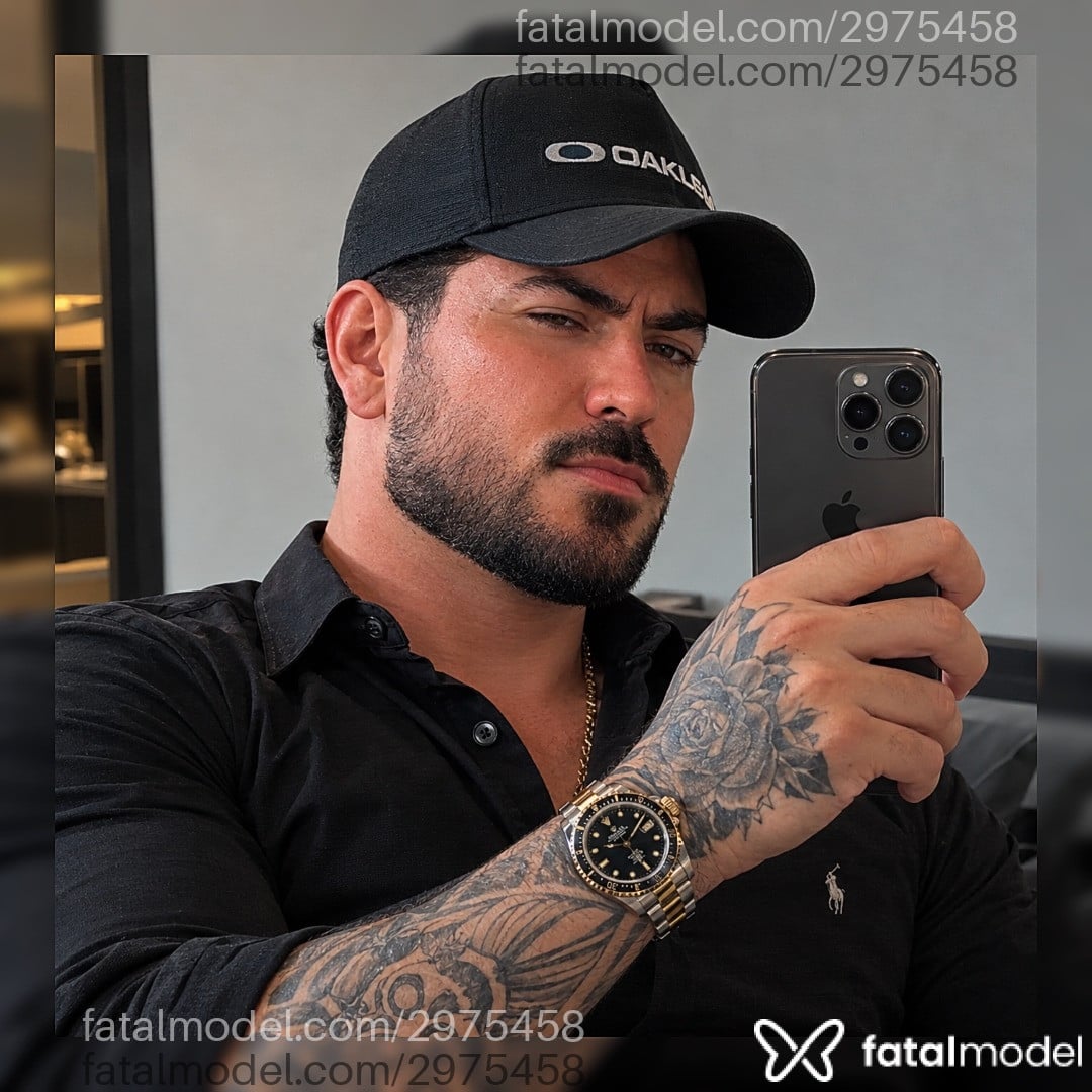 Acompanhante homem morena (o) de olhos castanhos - Victor