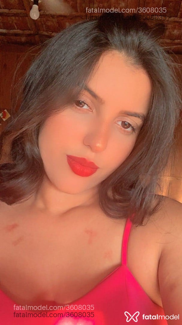 Acompanhante mulher morena (o) de olhos castanhos - Mariah Leal