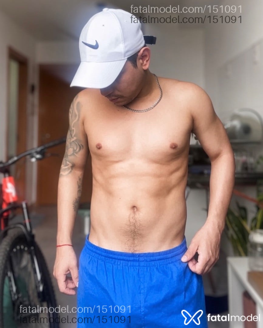 Acompanhante homem com cabelo castanho de olhos castanhos - Bruno
