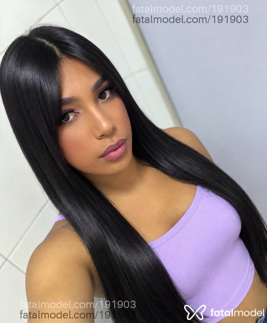 Acompanhante travesti morena (o) de olhos castanhos - Layonnara