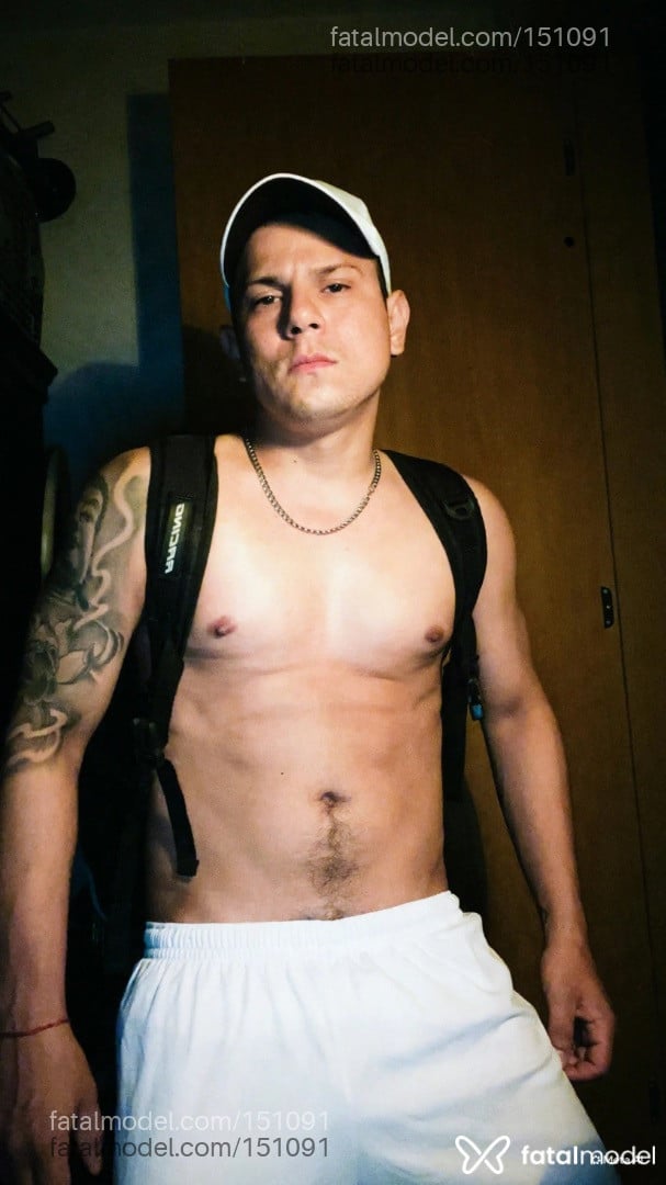Acompanhante homem com cabelo castanho de olhos castanhos - Bruno