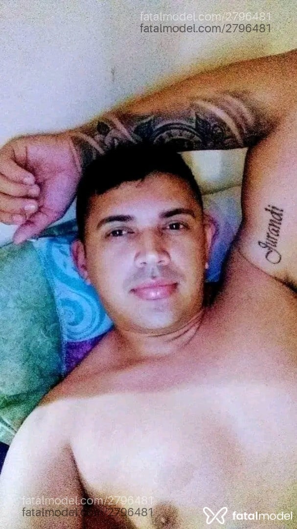 Acompanhante homem morena (o) de olhos castanhos - Ricardo