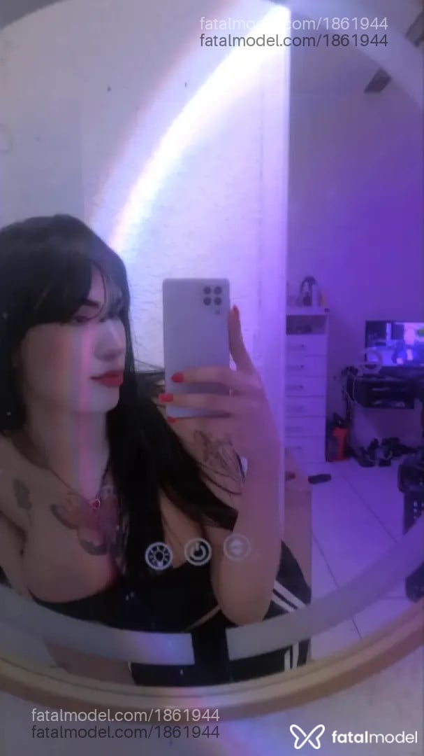 Acompanhante mulher trans morena (o) de olhos castanhos - Ana Clara