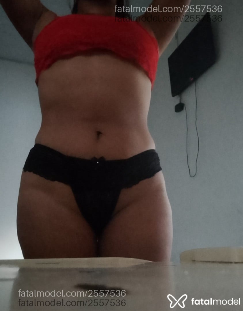 Acompanhante mulher morena (o) de olhos castanhos - Carol Mel