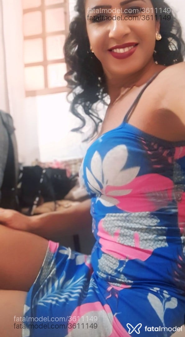 Acompanhante mulher trans morena (o) de olhos mel - Juliana Pavanelly