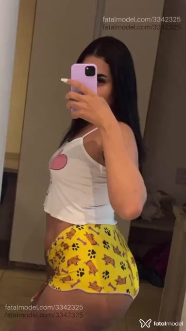 Acompanhante mulher morena (o) de olhos castanhos em Macaé - Mika Tavares
