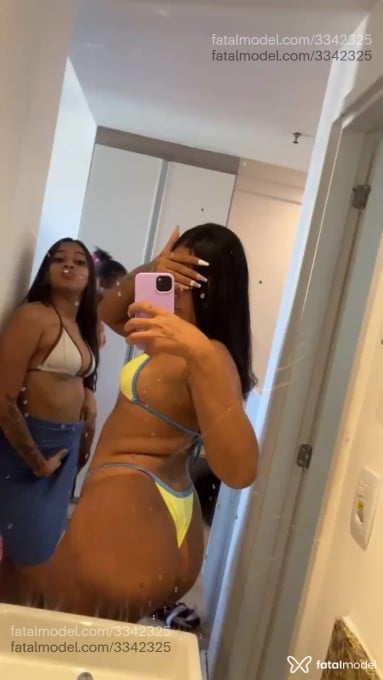 Acompanhante mulher morena (o) de olhos castanhos em Macaé - Mika Tavares