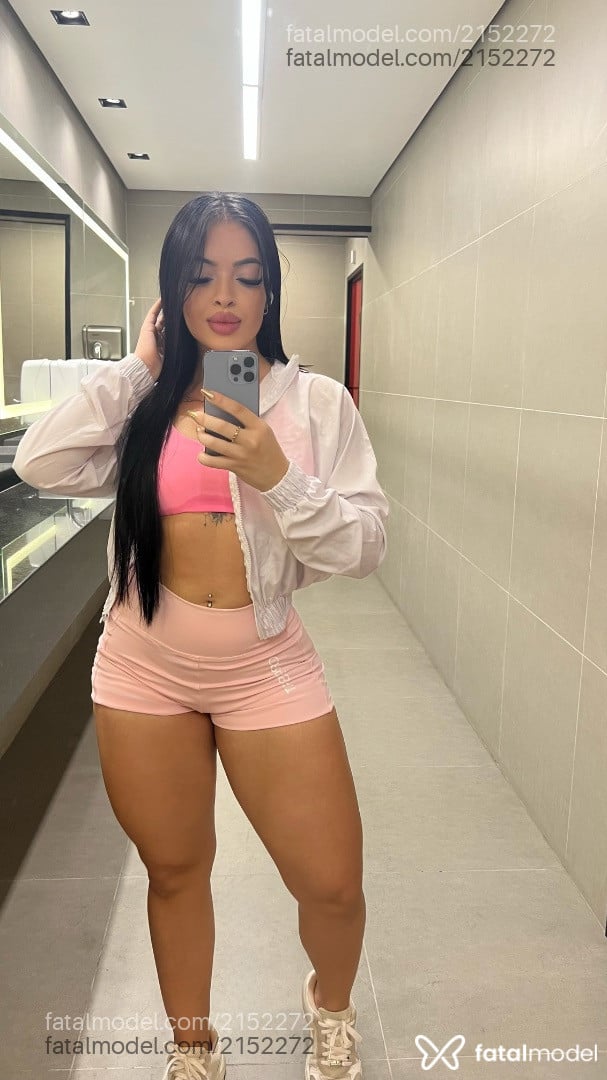 Acompanhante mulher morena (o) de olhos mel - Júlia Sousa