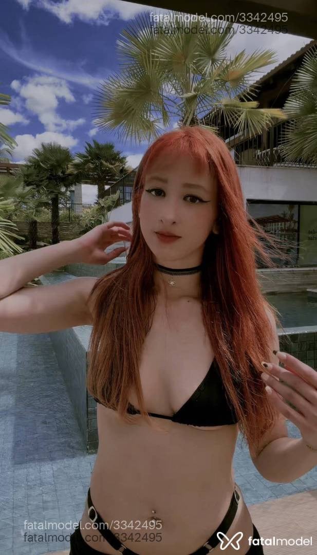 Acompanhante mulher ruiva (o) de olhos castanhos - Agata Acompanhante mulher ruiva (o) de olhos castanhos - Agata