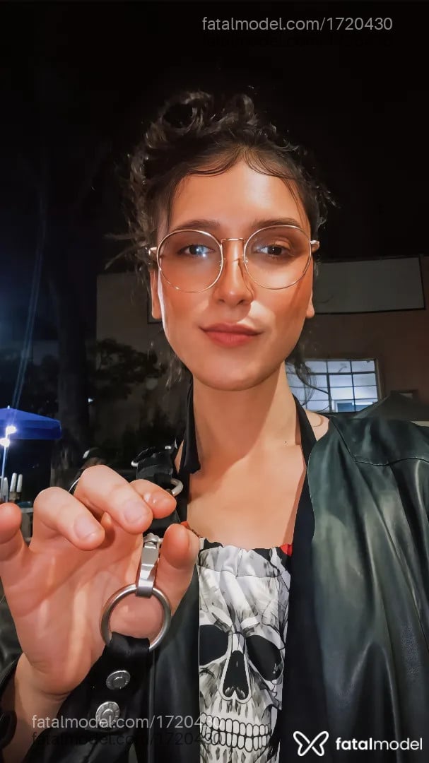 Acompanhante mulher trans morena (o) de olhos castanhos - Luamakeups