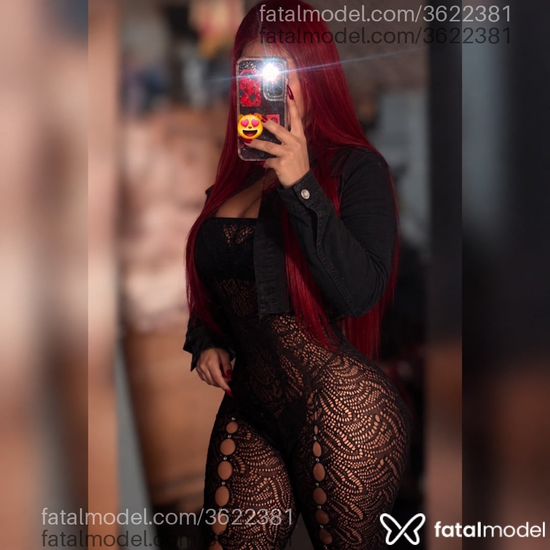 Acompanhante mulher ruiva (o) de olhos pretos - Luana Santos