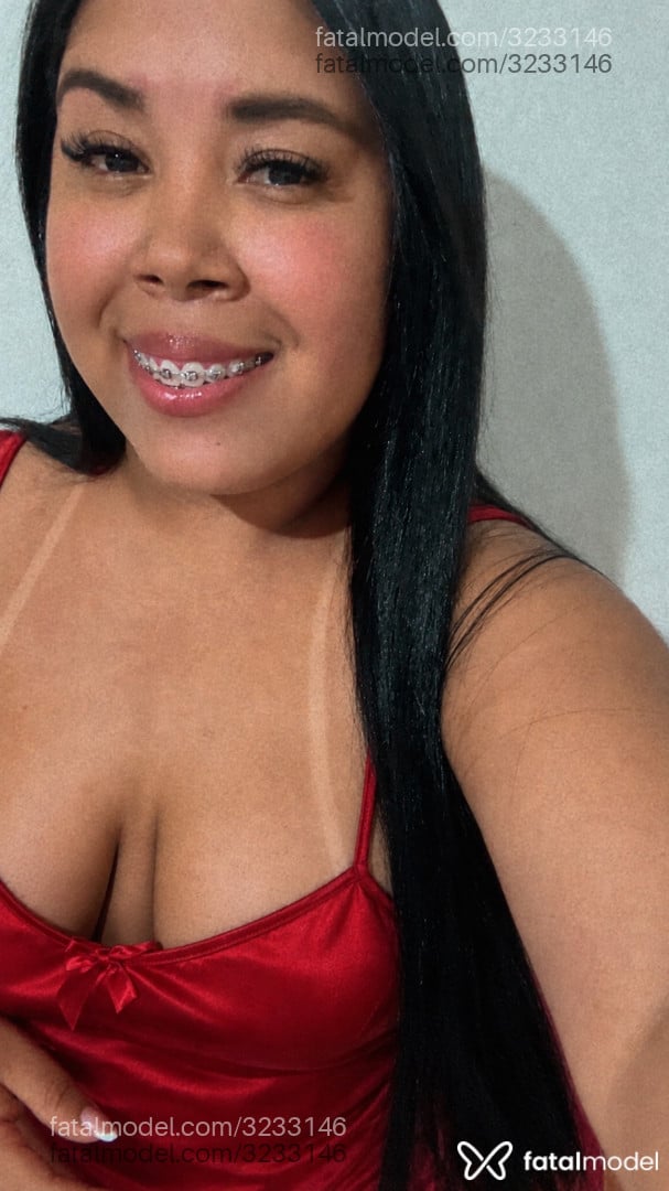 Acompanhante mulher morena (o) de olhos pretos - Taine