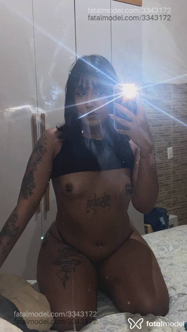 Acompanhante mulher trans morena (o) de olhos castanhos - Giovana Souza