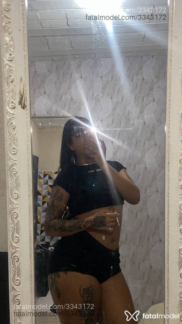 Acompanhante mulher trans morena (o) de olhos castanhos - Giovana Souza