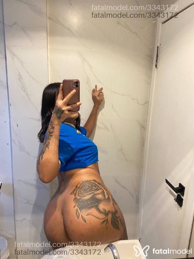 Acompanhante mulher trans morena (o) de olhos castanhos - Giovana Souza