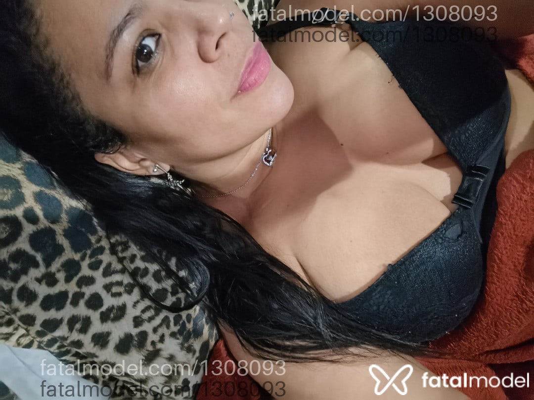 Acompanhante mulher com cabelo castanho de olhos castanhos - Melissa Mendes